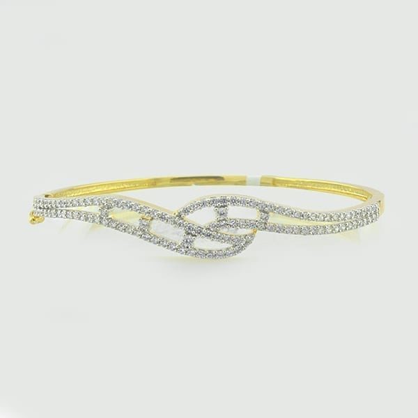 Diamond Jewellery Bracelet in Gold